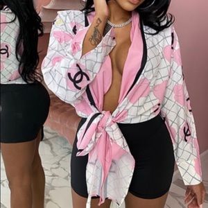 Tie front cute print long sleeve blouse